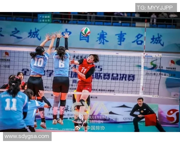 重庆排球队荣登全国排球团队协作排行榜第一名展现卓越团队精神与实力